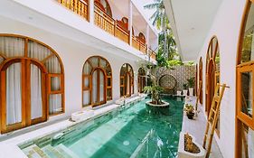 Yulaman Hotel